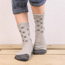 Load image into Gallery viewer, Winter Socks For Women (5 Pairs)