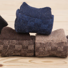 Load image into Gallery viewer, Winter Socks For Men (5 Pairs)
